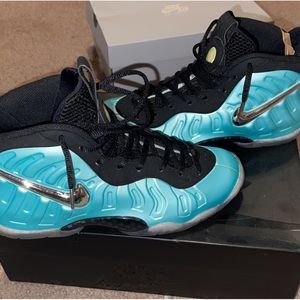 Nike foamposite / island green